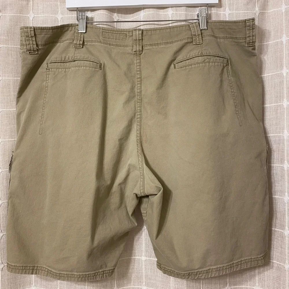 Wrangler Relaxed Fit Men's Cargo Shorts‎ Khaki Tan Sz 44 Hike Casual Outdoor EUC